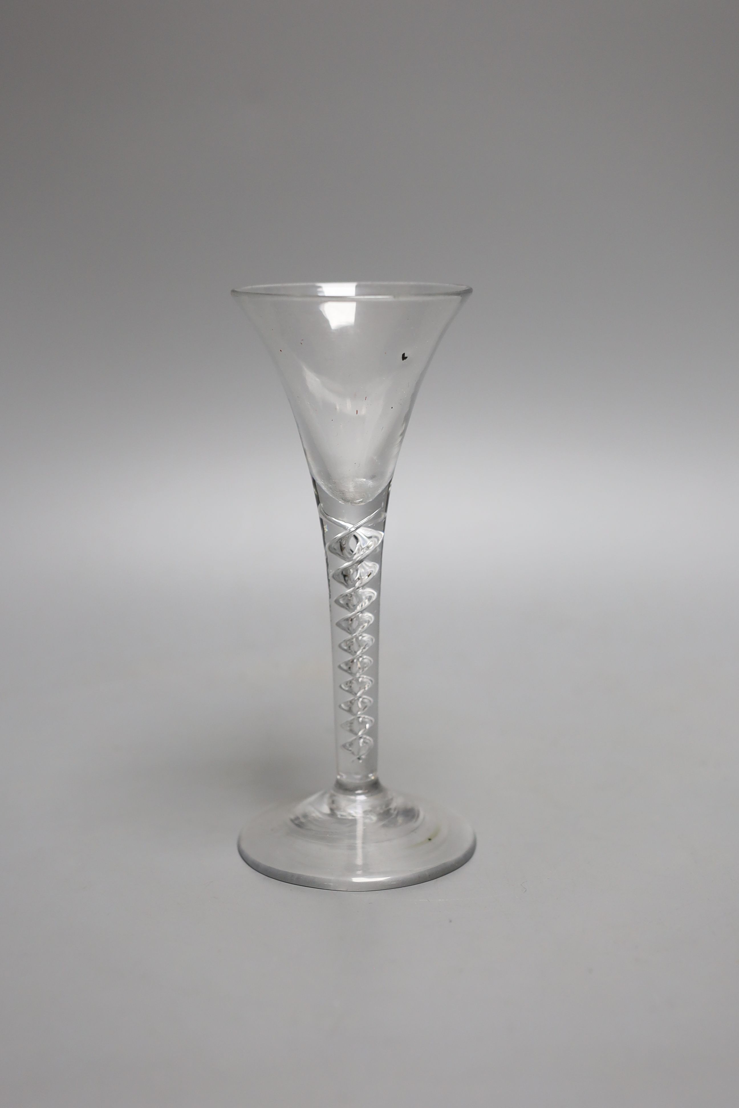 A Georgian Mercury twist glass - 16cm tall